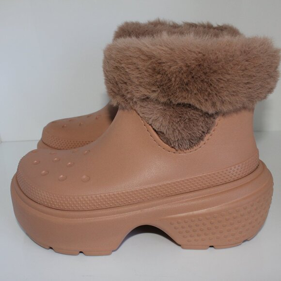 CROCS Stomp Fur Lined Chunky Boots Size W 6 / M 4 208718 Color Cork - Picture 1 of 10